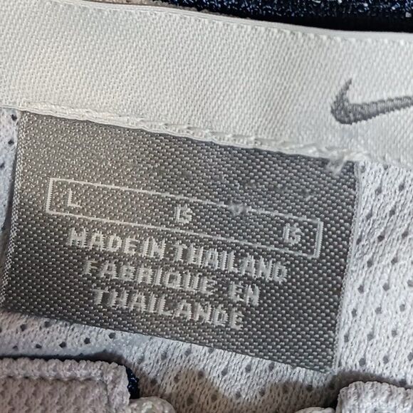 Vintage Nike Men's size L Basketball Warm Up Shirt - Picture 6 of 12